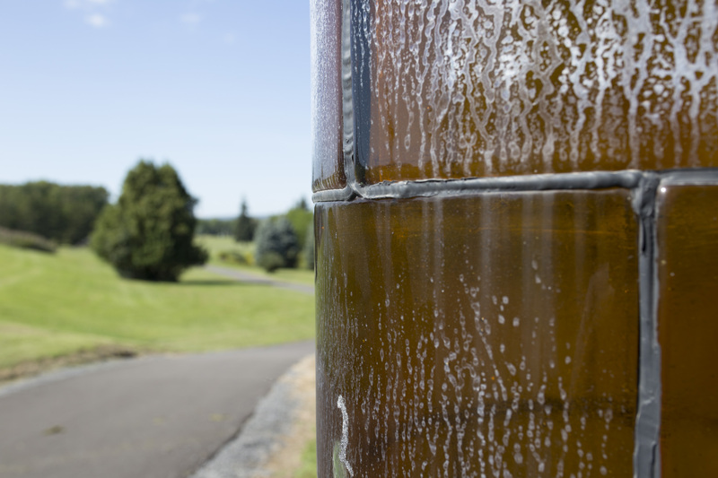 Photograph of Amber Light Column - AO-00009-007.jpg