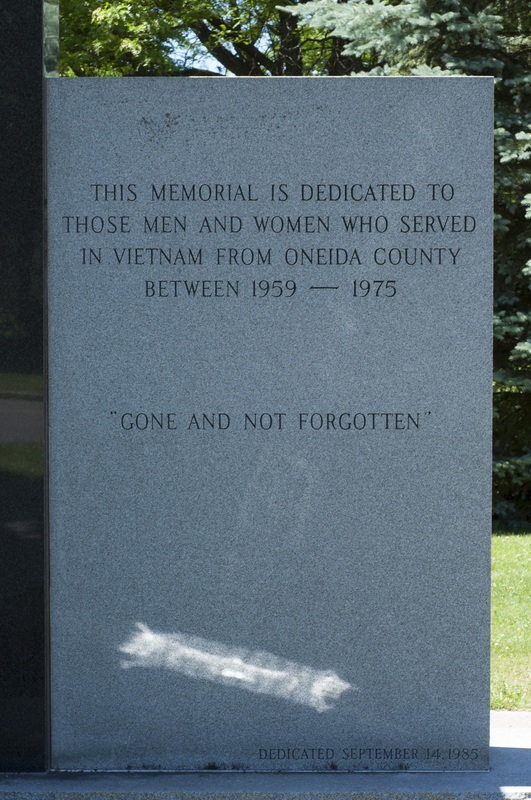 Photograph of Vietnam Memorial - AO-00132-003.jpg