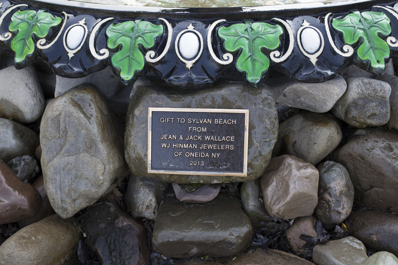 Photograph of Sylvan Beach Fountain - AO-00140-001.jpg